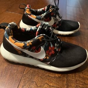 Nike roshe with floral design
